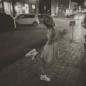 Meet your Posher, Florence-laurie